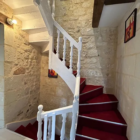 Maison De Isabella 1 *